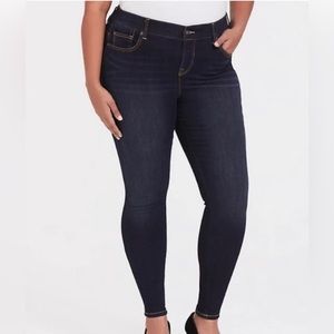 Torrid Premium‎ Bombshell Skinny Dark Blue Denim Jeans 22R